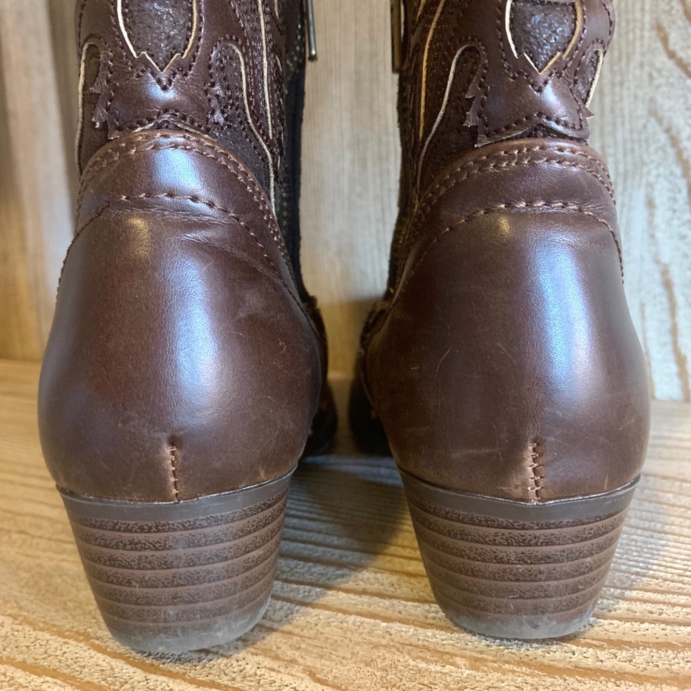 FRYE Girl’s Carson Firebird Brown Cowgirl Boots - Picture 11 of 13